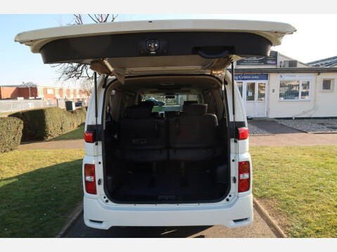 Nissan Elgrand Highway Star 34