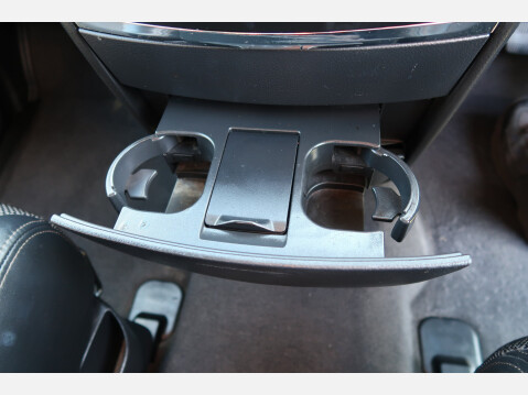 Nissan Elgrand Highway Star 51