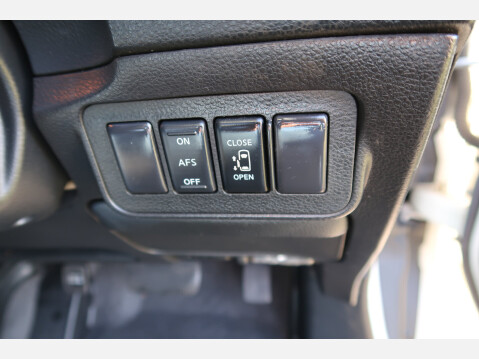 Nissan Elgrand Highway Star 55