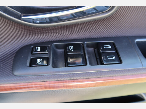 Nissan Elgrand Highway Star 58