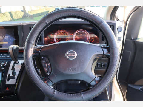 Nissan Elgrand Highway Star 63
