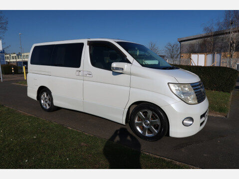 Nissan Elgrand Highway Star 2