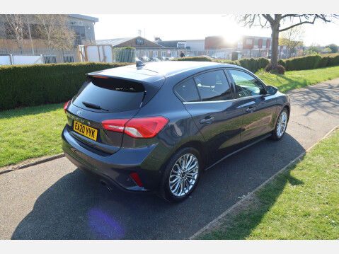 Ford Focus TITANIUM X 14