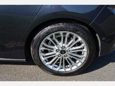 Ford Focus TITANIUM X 19