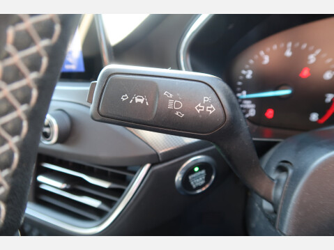 Ford Focus TITANIUM X 51