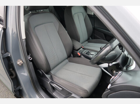 Audi Q2 TDI SE 22
