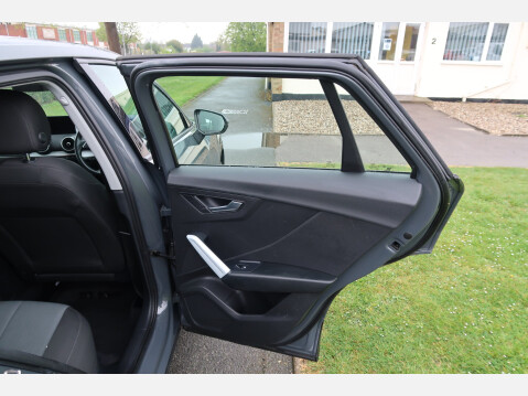 Audi Q2 TDI SE 29