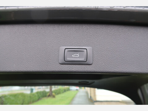 Audi Q2 TDI SE 32
