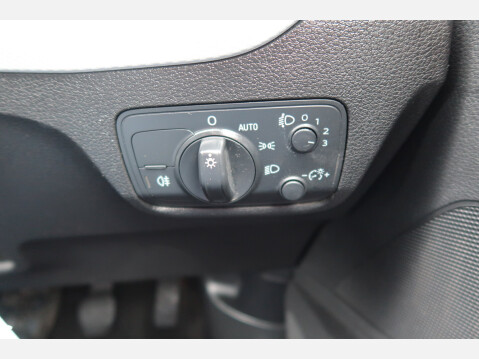 Audi Q2 TDI SE 49