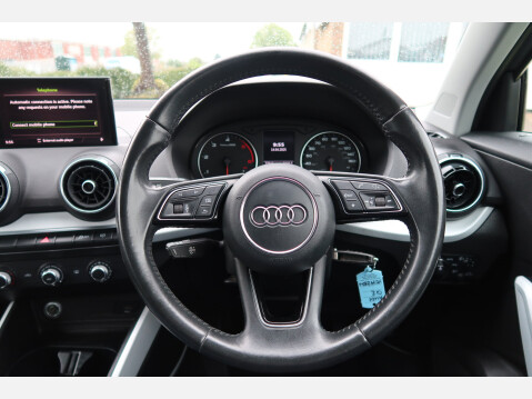 Audi Q2 TDI SE 52