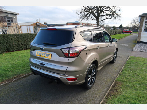 Ford Kuga ST-LINE TDCI 14