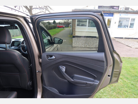Ford Kuga ST-LINE TDCI 30