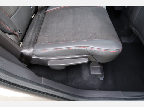 Ford Kuga ST-LINE TDCI 32
