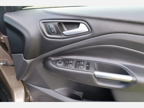 Ford Kuga ST-LINE TDCI 36