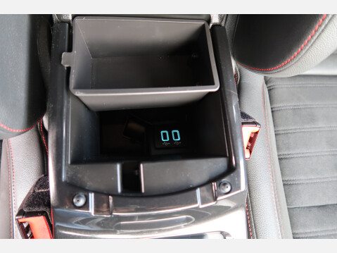 Ford Kuga ST-LINE TDCI 37