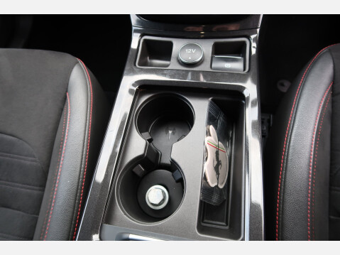 Ford Kuga ST-LINE TDCI 38