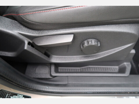 Ford Kuga ST-LINE TDCI 23