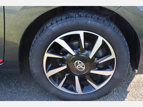 Toyota Aygo VVT-I X-TREND TSS 17