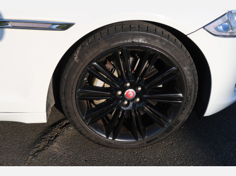 Jaguar XJ D V6 PORTFOLIO L 16