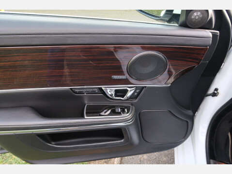Jaguar XJ D V6 PORTFOLIO L 27