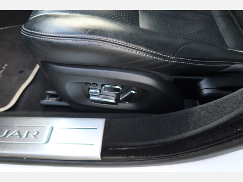 Jaguar XJ D V6 PORTFOLIO L 28