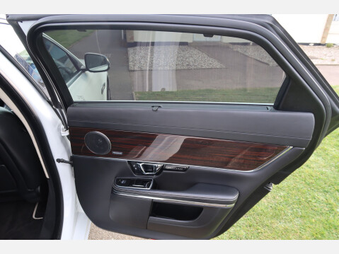 Jaguar XJ D V6 PORTFOLIO L 36