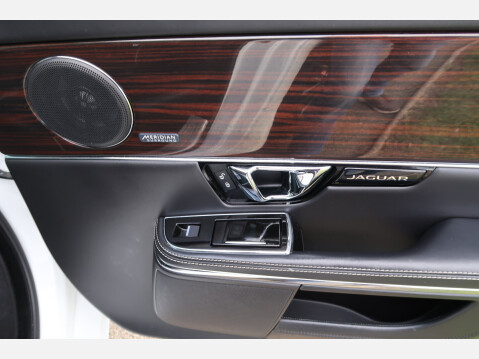 Jaguar XJ D V6 PORTFOLIO L 38