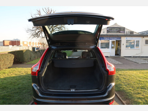 Volvo XC60 D5 R-DESIGN LUX NAV AWD 34