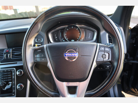 Volvo XC60 D5 R-DESIGN LUX NAV AWD 59