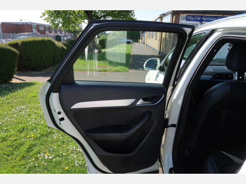 Audi Q3 TDI S LINE 27