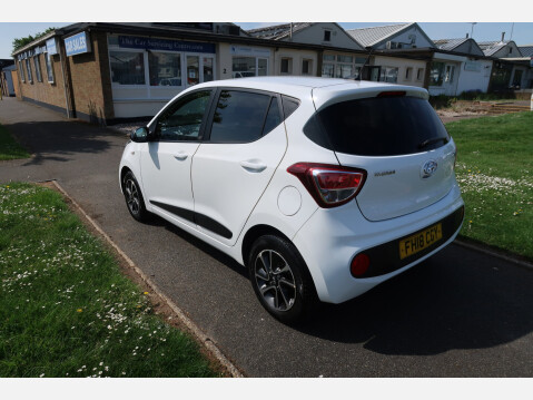 Hyundai i10 GO SE 11