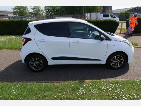 Hyundai i10 GO SE 16