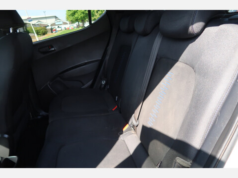 Hyundai i10 GO SE 28