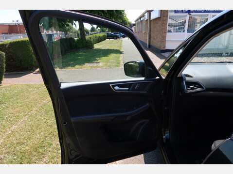 Ford Galaxy ZETEC TDCI 24