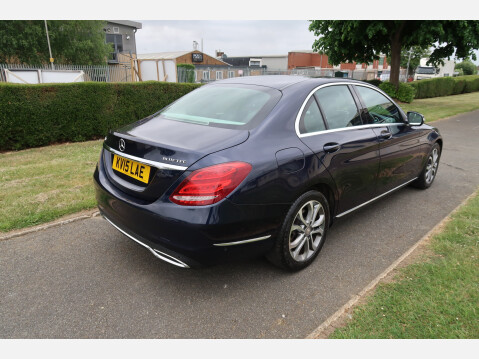 Mercedes-Benz C Class C220 BLUETEC SPORT 11