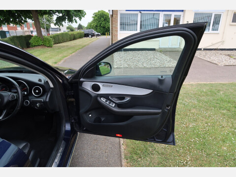 Mercedes-Benz C Class C220 BLUETEC SPORT 17