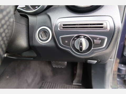 Mercedes-Benz C Class C220 BLUETEC SPORT 31