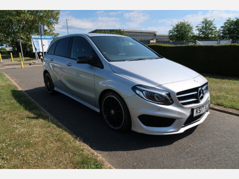 Mercedes-Benz B Class B 180 D AMG LINE PREMIUM 3