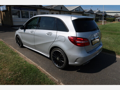 Mercedes-Benz B Class B 180 D AMG LINE PREMIUM 10