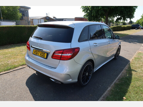 Mercedes-Benz B Class B 180 D AMG LINE PREMIUM 13