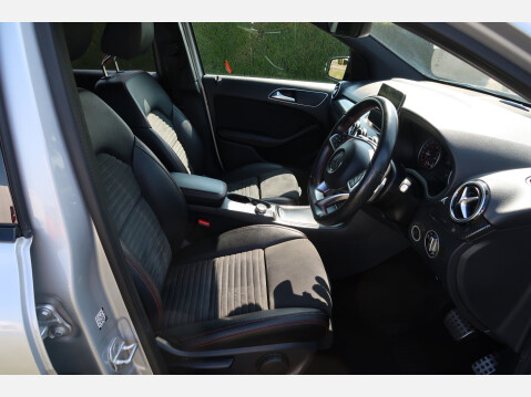 Mercedes-Benz B Class B 180 D AMG LINE PREMIUM 23