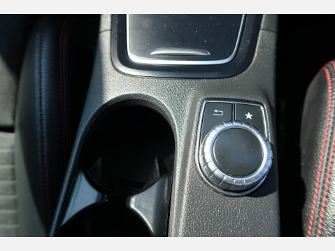 Mercedes-Benz B Class B 180 D AMG LINE PREMIUM 38