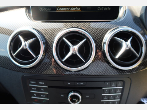 Mercedes-Benz B Class B 180 D AMG LINE PREMIUM 42