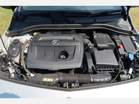 Mercedes-Benz B Class B 180 D AMG LINE PREMIUM 59
