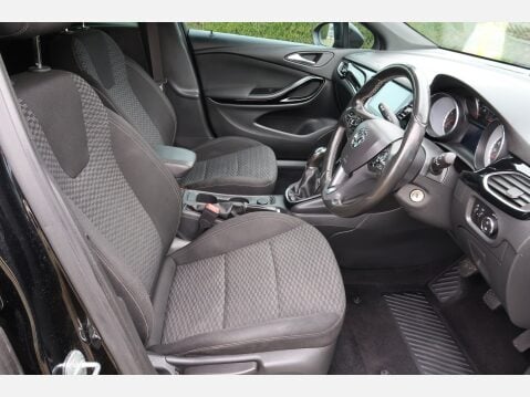 Vauxhall Astra SRI NAV 23