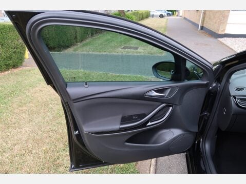 Vauxhall Astra SRI NAV 24