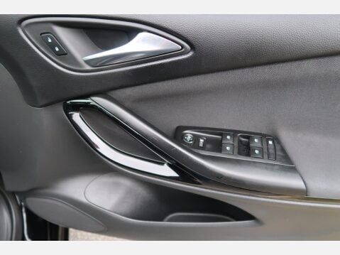 Vauxhall Astra SRI NAV 34