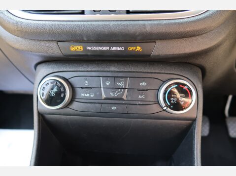 Ford Fiesta ZETEC 31