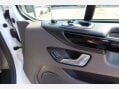 Ford Transit Custom 300 LIMITED P/V ECOBLUE 23
