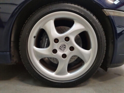 Porsche 911 3.4 996 Carrera 2 20